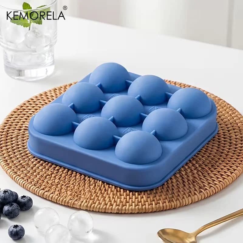 9-Fächer Fußball-Eiswürfelform mit Deckel