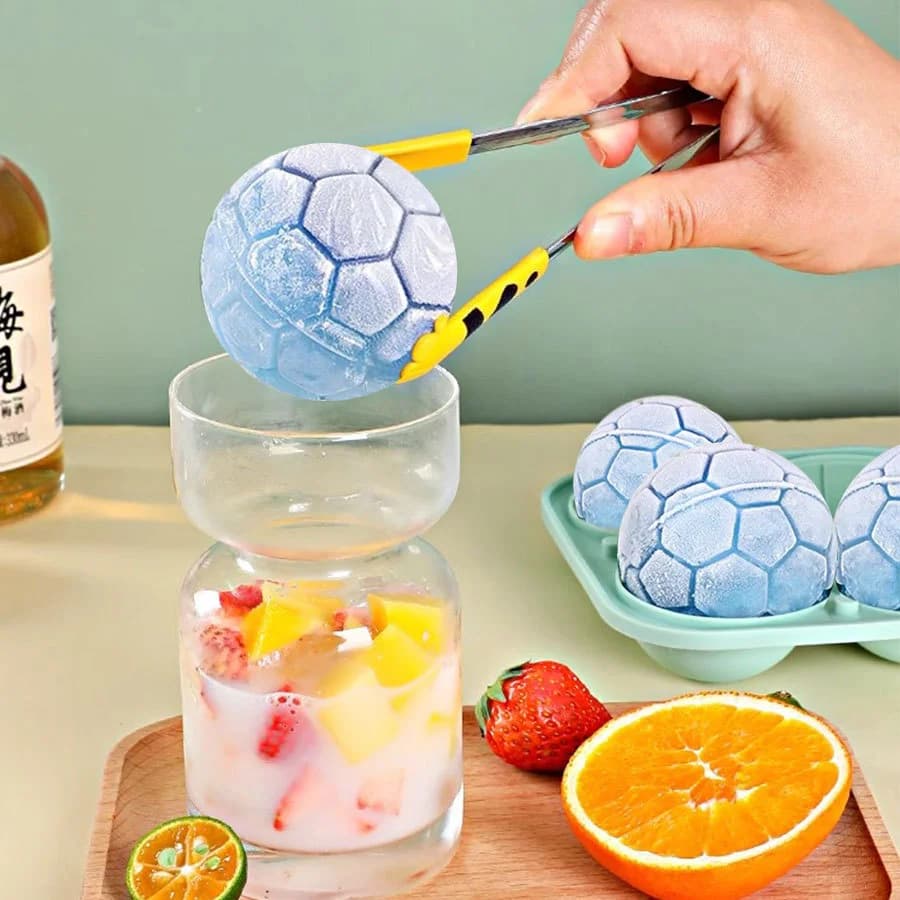 4-Fach Fußball-Eiswürfelform mit Deckel