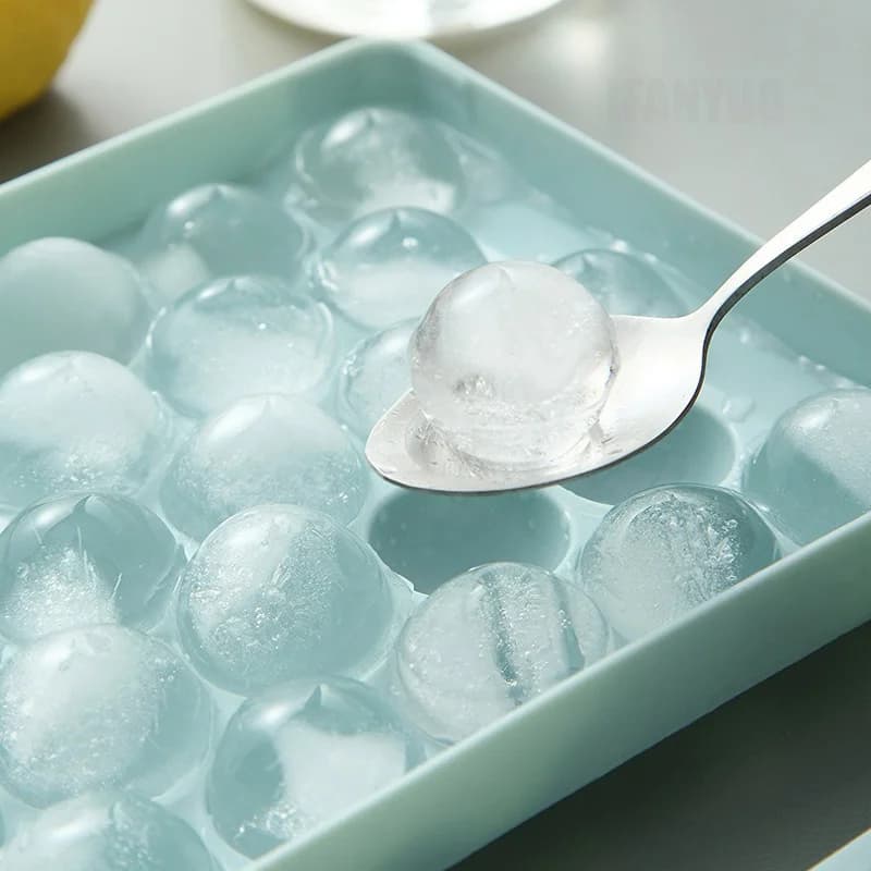 Hockey-Eiswürfelform mit 33 Fächern